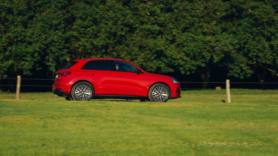  Audi Q3 35 TFSI Launch Edition 2019 года  (AU) (фото 7 из 32)